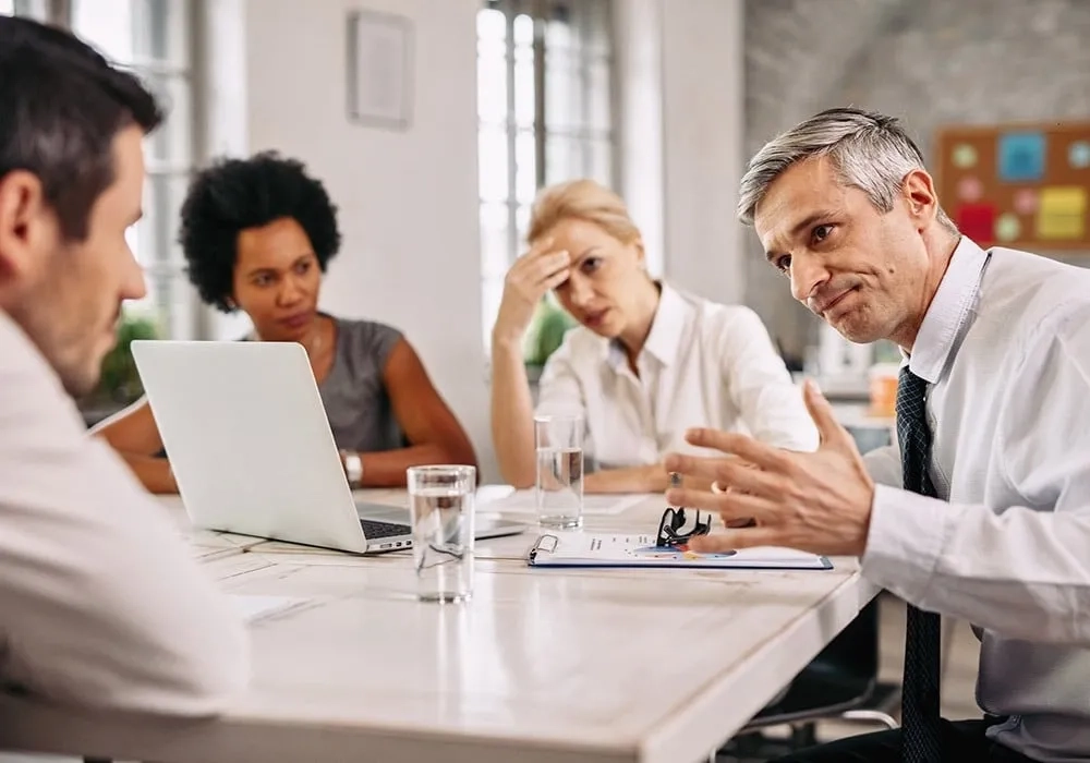 ¿Ambiente tóxico en tu trabajo? Vulnéralo cuanto antes